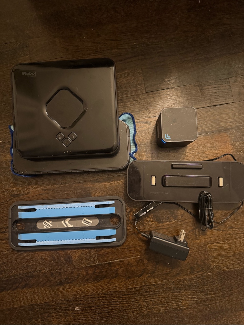 iRobot Braava 380t Floor Mopping Robot
